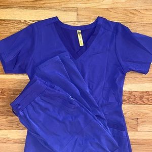 Wonderwink scrub set